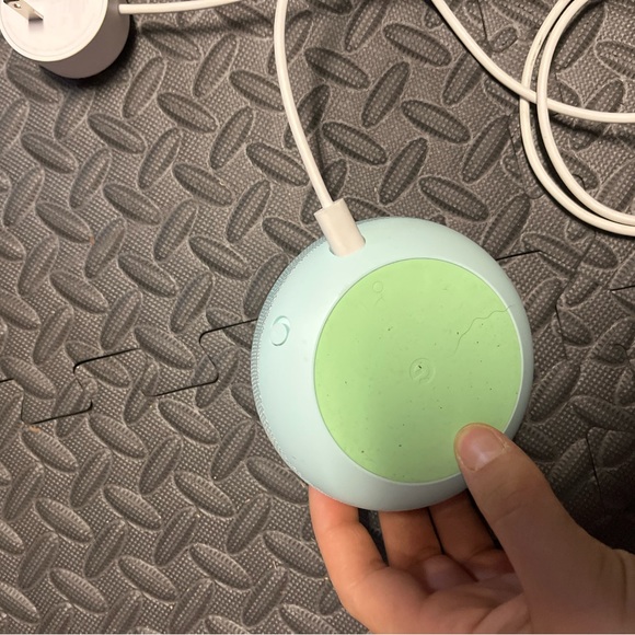 I got all new Alexa’s for Christmas that aren’t compatible with the google. - Picture 4 of 5